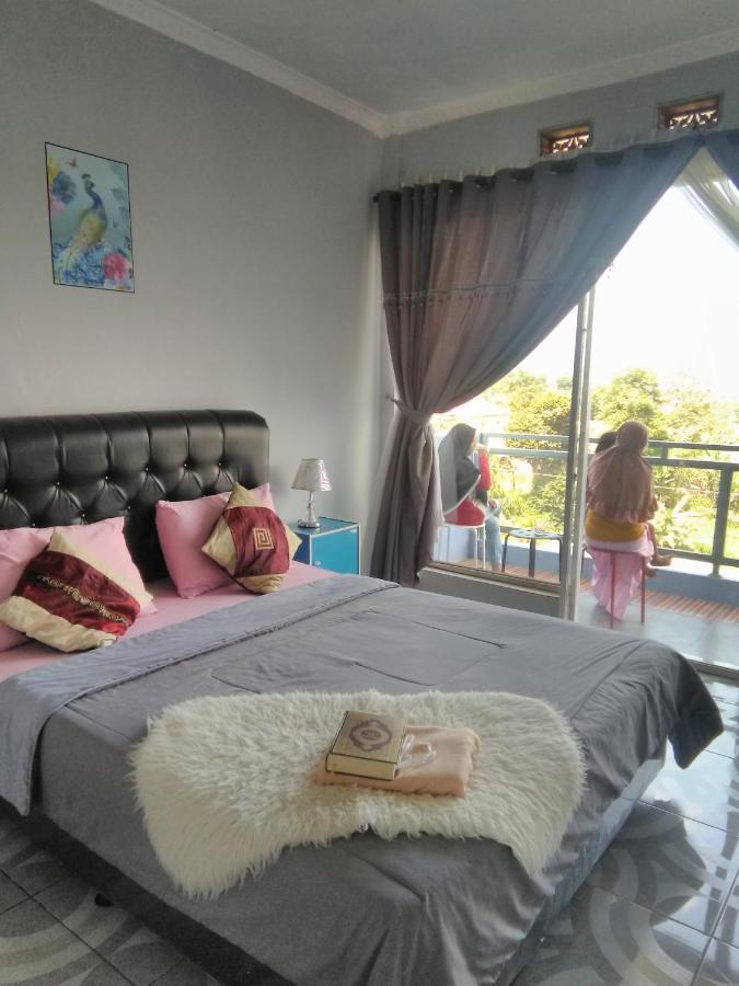 Syariah Runia Villa Lembang Zewnętrze zdjęcie